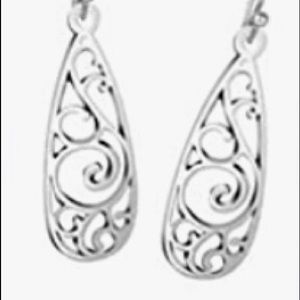 Women’s Earrings